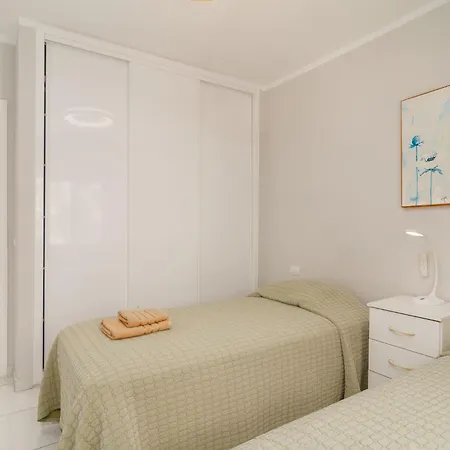 公寓 Spacious 2 Bdr Heated Pool, Garage