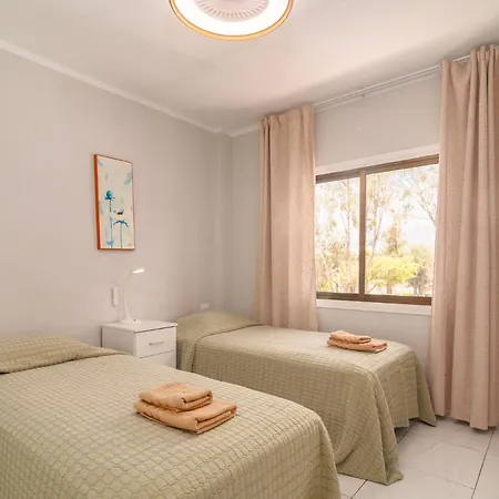 Spacious 2 Bdr Heated Pool, Garage *