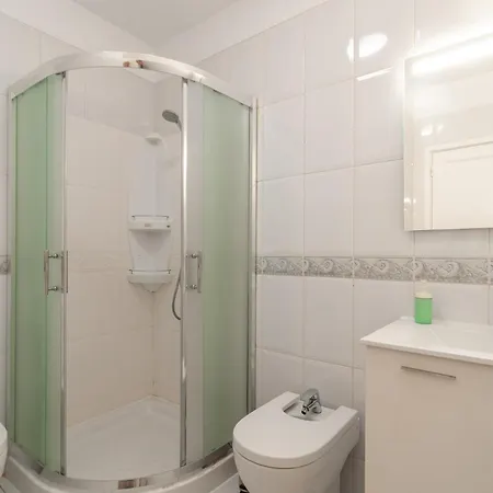 Spacious 2 Bdr Heated Pool, Garage Apartmán Playa de las Americas (Tenerife)