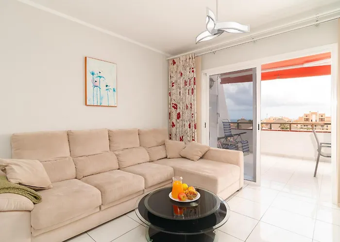 Spacious 2 Bdr Heated Pool, Garage * Playa de las Américas