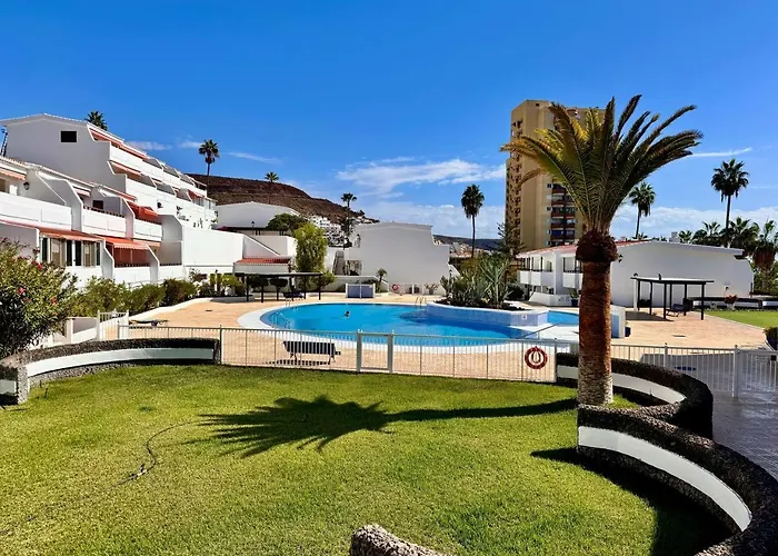 Appartement Spacious 2 Bdr Heated Pool, Garage