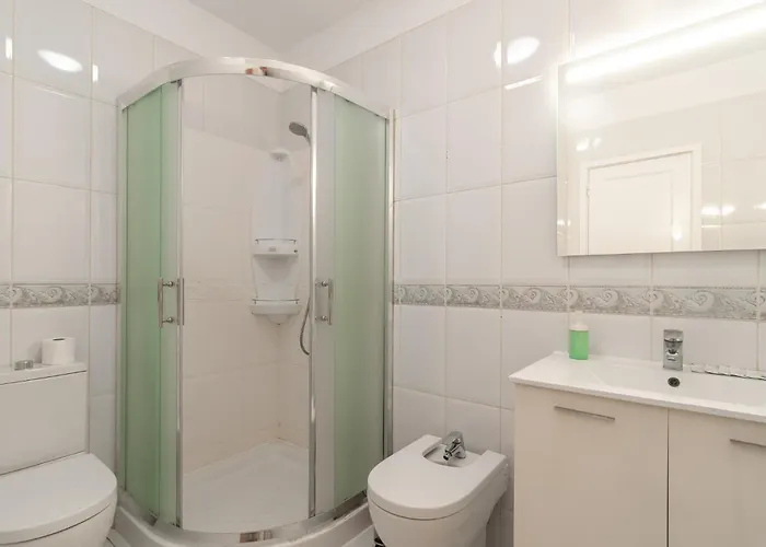 Spacious 2 Bdr Heated Pool, Garage Lägenhet Playa de las Americas (Tenerife)